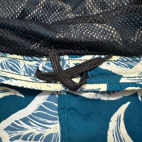 Pacific Scene green Hawaiian print swim shorts size L - Picture 3 of 8